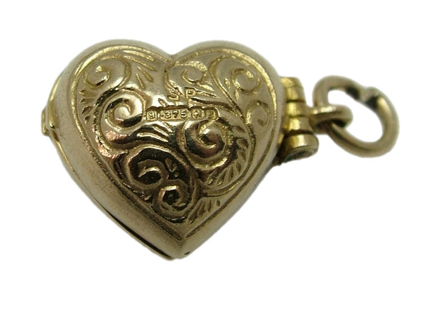 Vintage 1960's 9ct Gold Opening Heart Charm with Kissing Couple Inside HM 1967 Gold Charm - Sandy's Vintage Charms